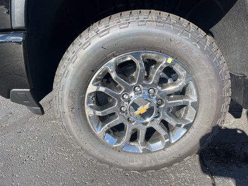 New 2026 Chevrolet Silverado 2500 LT w/ Z71 Chrome Sport Edition image 28