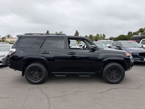Certified 2024 Toyota 4Runner TRD Off-Road Premium w/ Off Road Premium Plus Package AWD/4WD image 2