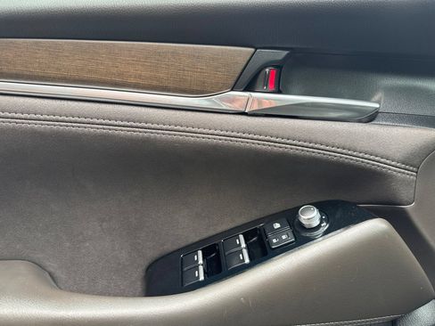 Used 2018 MAZDA MAZDA6 Signature FWD image 11