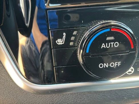 Used 2023 Nissan Rogue Platinum w/ Platinum Premium Package AWD/4WD image 23
