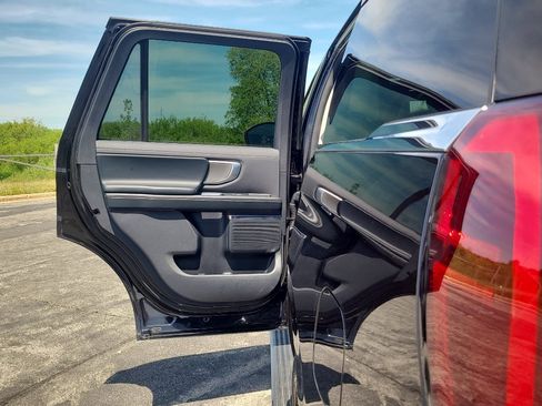 Used 2025 Ford Expedition Platinum AWD/4WD image 35