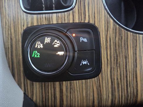 Used 2017 GMC Acadia Denali w/ Technology Package image 34