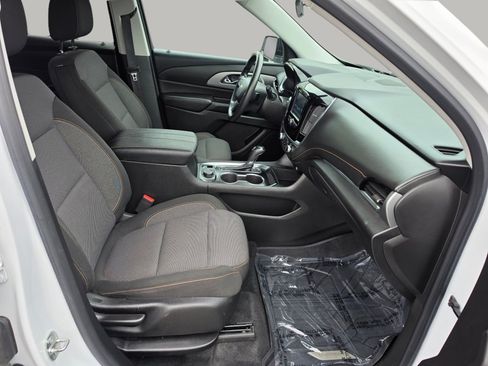 Used 2018 Chevrolet Traverse LS w/ LPO, Floor Liner Package AWD/4WD image 32