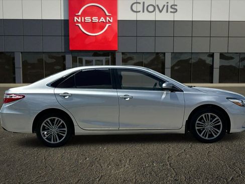Used 2017 Toyota Camry SE FWD image 9