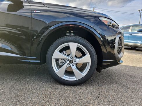 New 2025 Audi Q5 Premium Plus image 18
