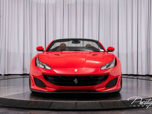 Used 2019 Ferrari Portofino image 5