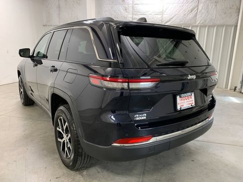 Used 2024 Jeep Grand Cherokee Limited AWD/4WD image 6