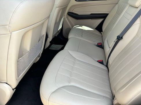 Used 2019 Mercedes-Benz GLE 400 4MATIC image 7