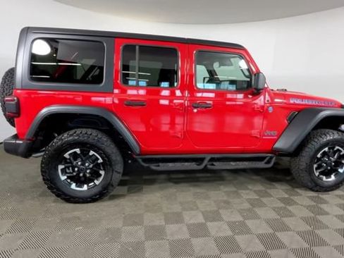 Used 2024 Jeep Wrangler Unlimited Rubicon 4xe w/ Technology Group AWD/4WD image 4