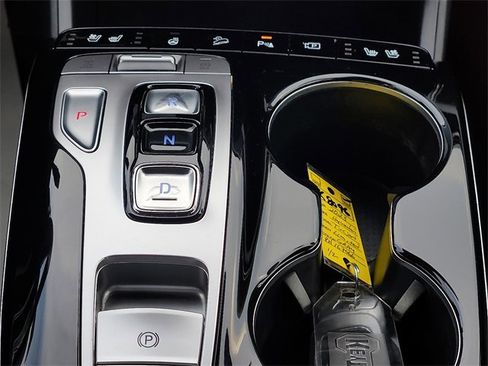 Certified 2023 Hyundai Tucson Limited w/ Cargo Package image 18