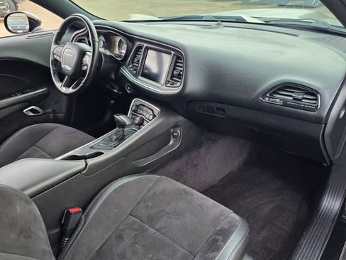 Used 2018 Dodge Challenger T/A RWD image 9