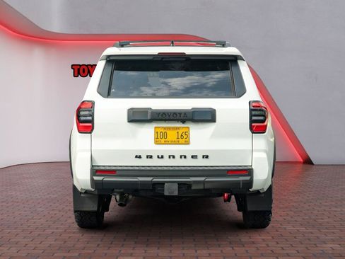 Used 2026 Toyota 4Runner SR5 RWD image 7