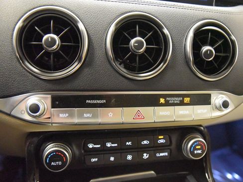 Used 2023 Kia Stinger GT-Line w/ Sun & Sound Package image 19