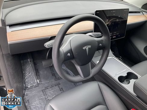 Used 2023 Tesla Model Y Long Range AWD/4WD image 16