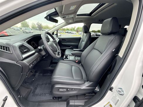 Certified 2026 Honda Odyssey EX-L image 13