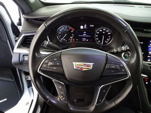 Used 2021 Cadillac XT5 Premium Luxury w/ LPO, Floor Liner Package image 6