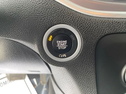 Used 2016 Jeep Grand Cherokee Limited image 30