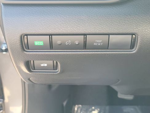 Used 2025 Nissan Sentra S FWD image 29