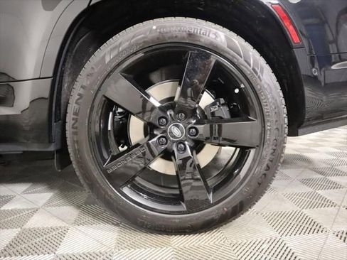 New 2025 Land Rover Defender 130 V8 image 31