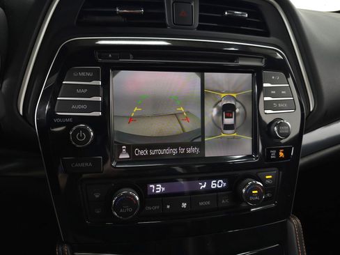 Used 2019 Nissan Maxima SR w/ Premium Package FWD image 26