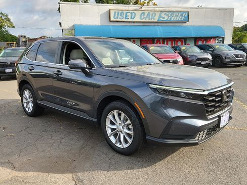 Used 2024 Honda CR-V EX image 3