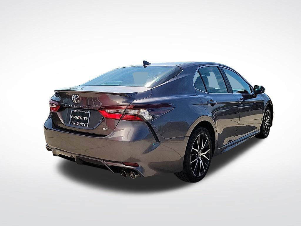 Used 2023 Toyota Camry SE FWD image 4