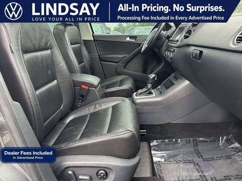 Used 2017 Volkswagen Tiguan Sport FWD image 12
