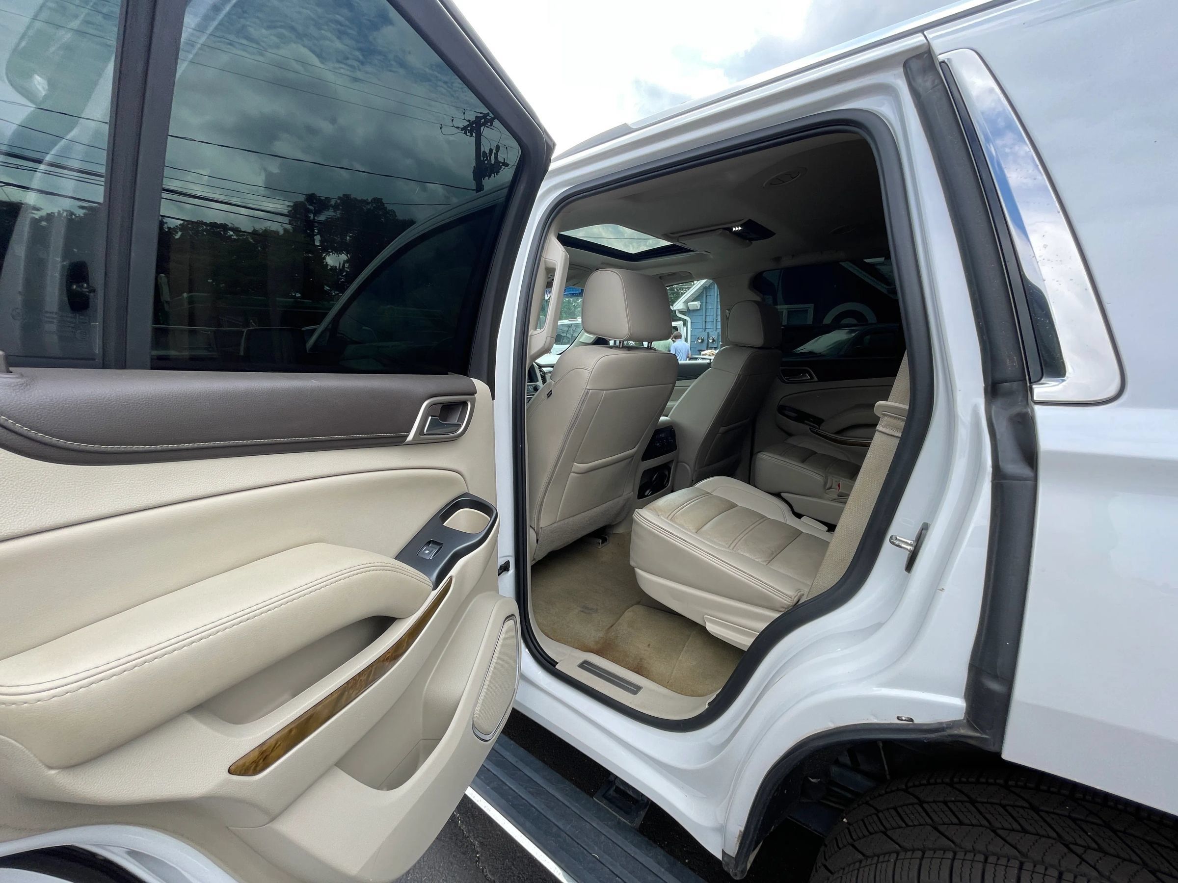 Used 2017 GMC Yukon Denali w/ Open Road Package AWD/4WD image 21