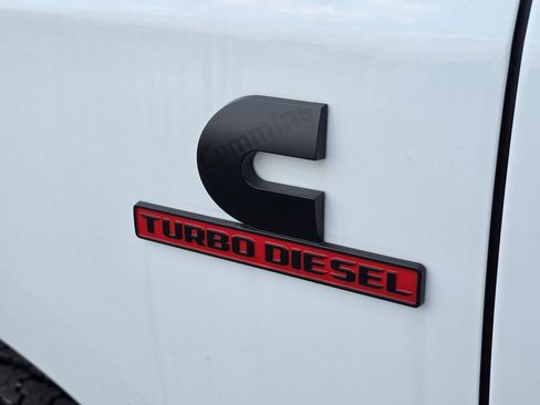 New 2025 RAM 2500 Laramie AWD/4WD image 5