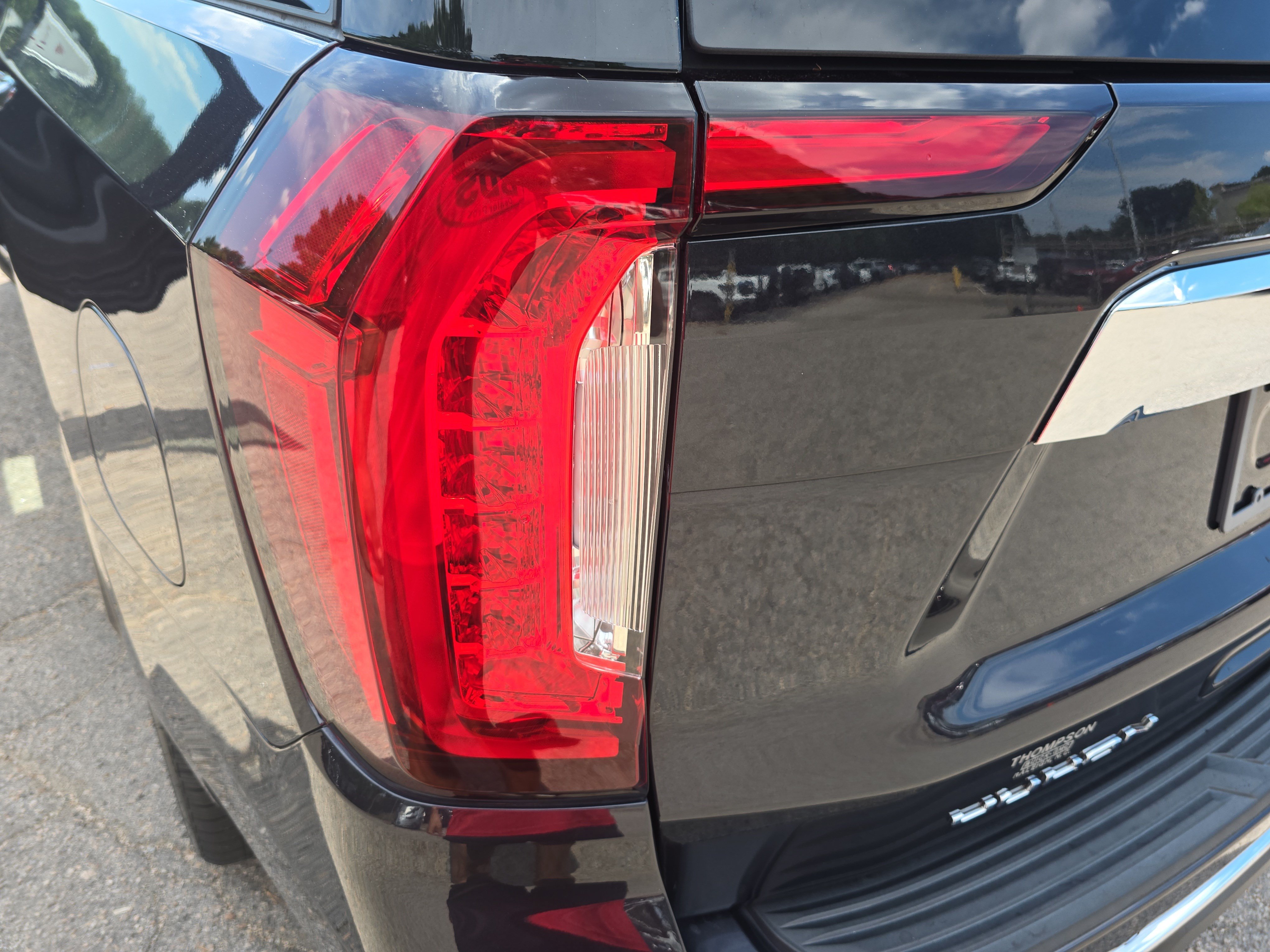 Used 2023 GMC Yukon SLT AWD/4WD image 36