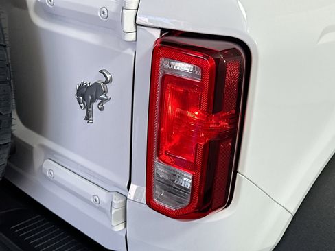 Used 2023 Ford Bronco Black Diamond image 24