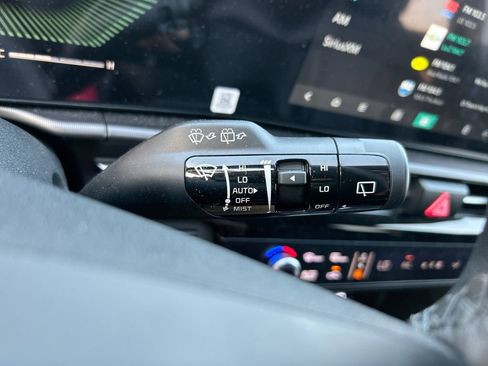 Used 2026 Kia Sportage EX FWD image 20