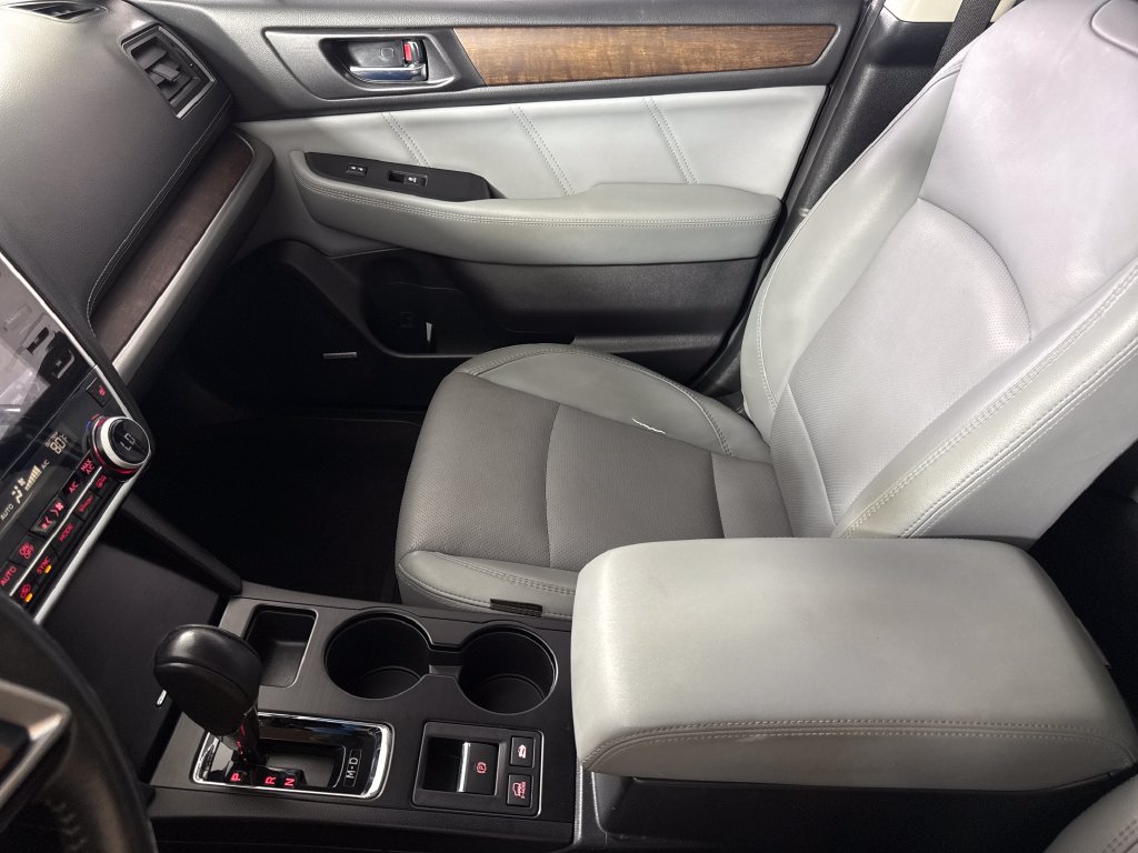 Used 2018 Subaru Outback 3.6R Limited AWD/4WD image 18