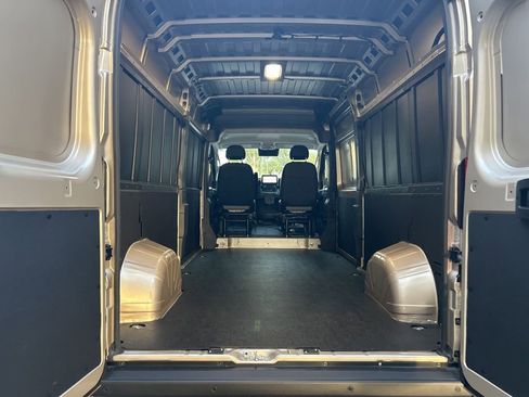 New 2026 RAM ProMaster 2500 w/ Premium Convenience Group image 29