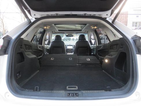 Used 2019 Ford Edge SEL w/ Equipment Group 201A image 25