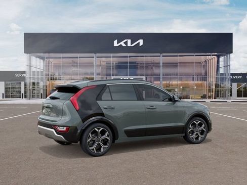 New 2025 Kia Niro SX Touring FWD image 6