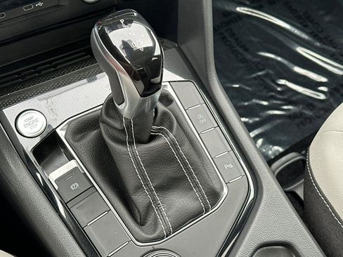 New 2026 Volkswagen Taos SE image 20