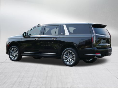 Used 2023 Cadillac Escalade ESV Premium Luxury w/ LPO, Radiant Package AWD/4WD image 4