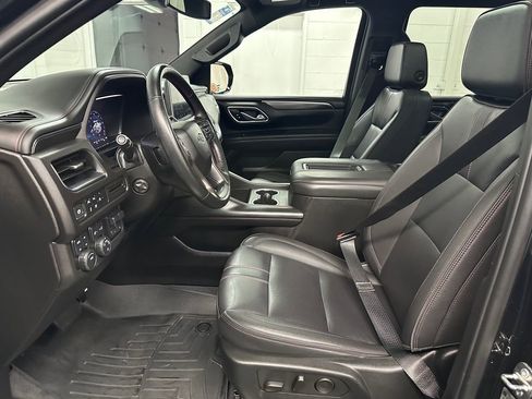 Used 2023 Chevrolet Suburban RST w/ Sport Performance Package AWD/4WD image 18