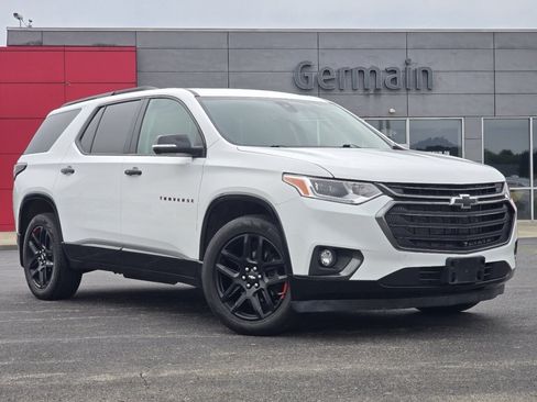 Used 2021 Chevrolet Traverse Premier w/ Redline Edition AWD/4WD image 2