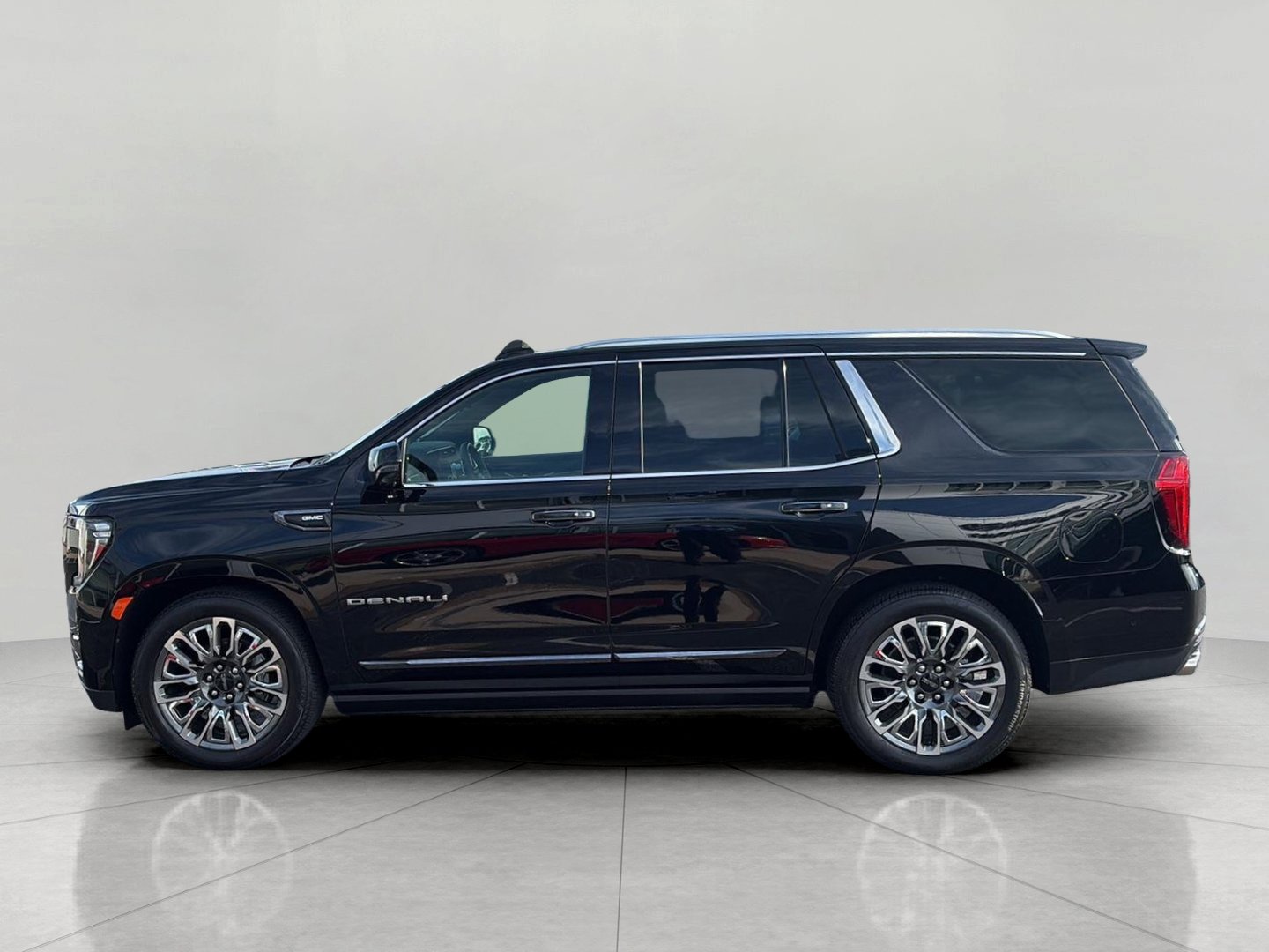 Used 2023 GMC Yukon Denali Ultimate AWD/4WD image 7
