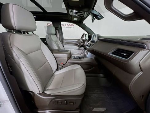 Used 2022 GMC Yukon XL SLT w/ SLT Luxury Package image 43