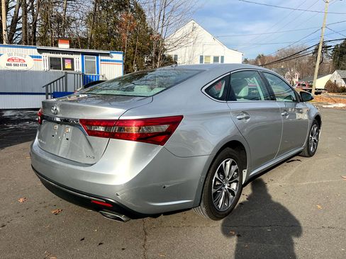 Used 2016 Toyota Avalon XLE Premium image 5