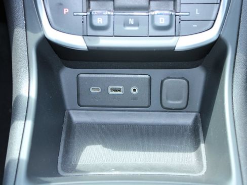 Used 2024 GMC Terrain SLE FWD image 22