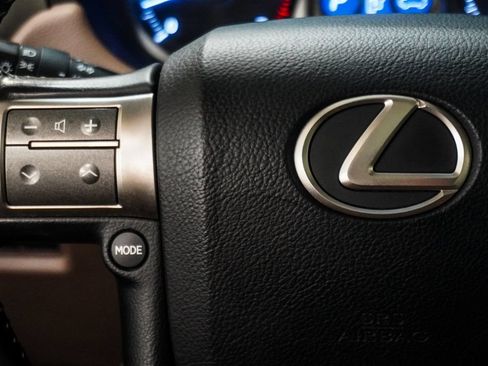 Used 2016 Lexus GX 460 w/ Premium Package AWD/4WD image 16