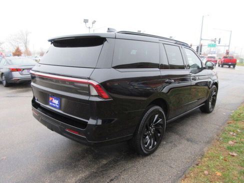 Used 2025 Lincoln Navigator Reserve w/ Jet Appearance Package image 5