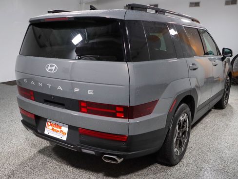 Used 2025 Hyundai Santa Fe SEL FWD image 7