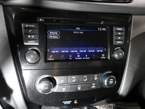 Used 2021 Nissan Rogue Sport S image 12