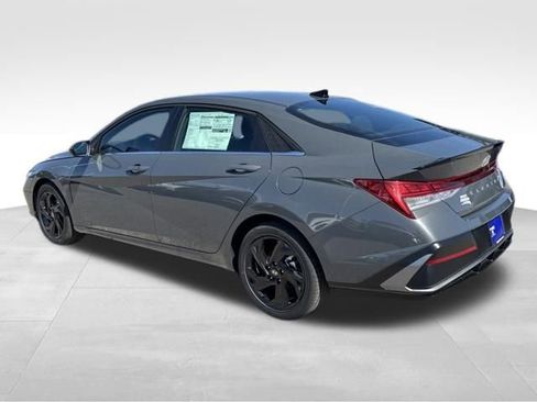 New 2026 Hyundai Elantra SEL Sport Premium FWD image 3