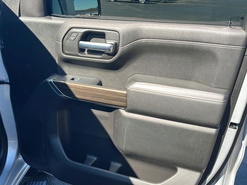 Used 2021 Chevrolet Silverado 1500 LT AWD/4WD image 29